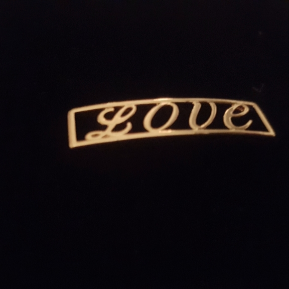 [SOUTH HILL] Gold "Love" Background for Rectangular Wrist Locket - Picture 3 of 4